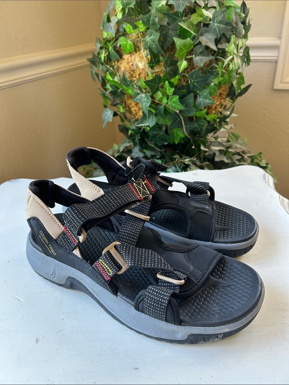 Ozark Trail Black and Gray Men's Sport Sandals